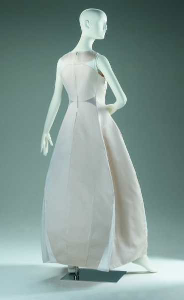 Taupe Infanta dress (Vestido de infanta en color gris pardo)