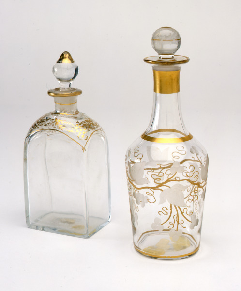 La Granja Glass lidded bottle (Botella de vidrio con tapa La Granja)