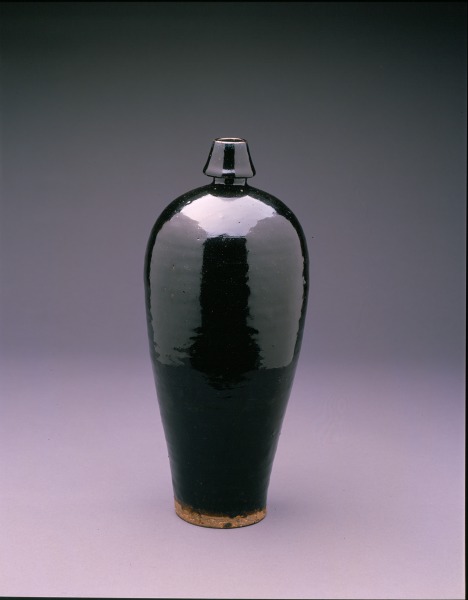 Large meiping bottle with carinated mouth (Botella meiping grande con gollete de quilla)
