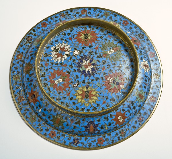 Large dish (Platón)