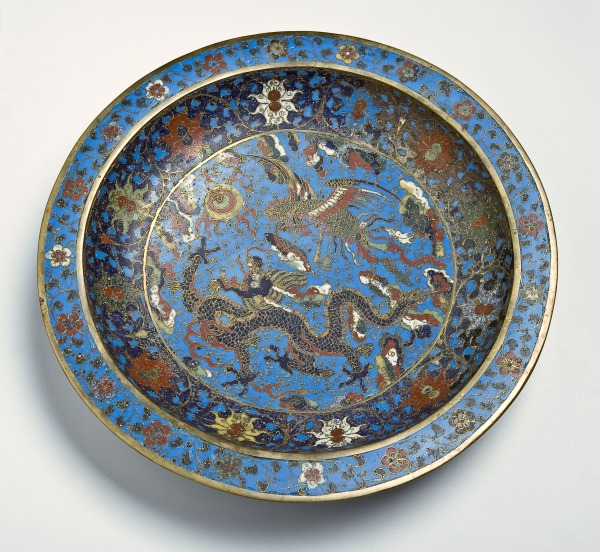 Large dish (Platón)