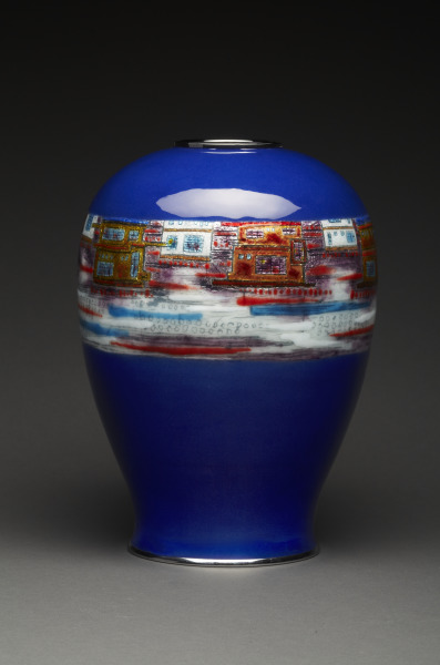 Modern vase with stylized cityscape (gin-bari) (Florero moderno con paisaje urbano estilizado [gin-bari])